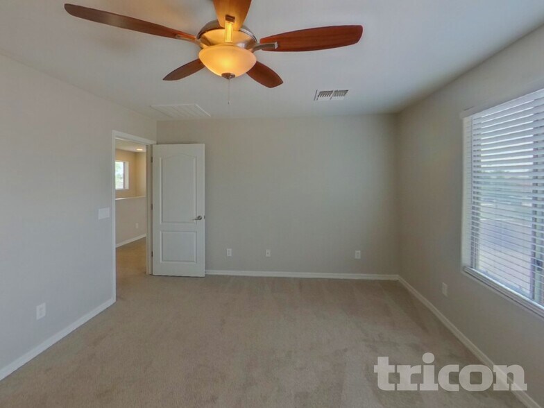 Building Photo - 21338 N Denver Ct