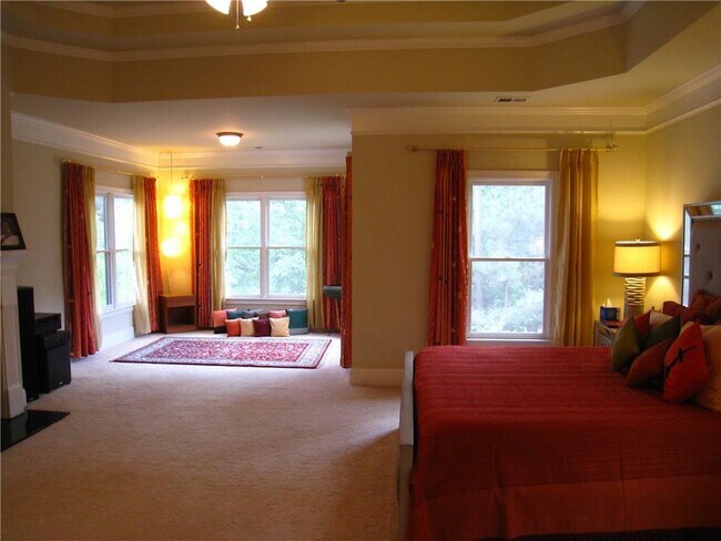 Building Photo - 9858 Talisman Dr