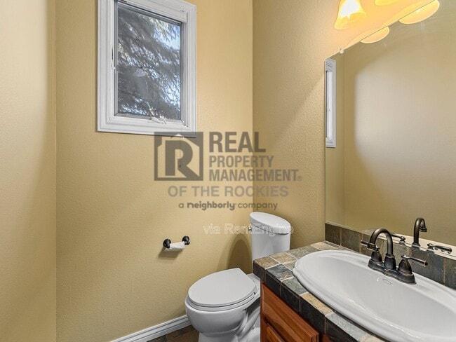 Building Photo - 1185 Trails End Ct