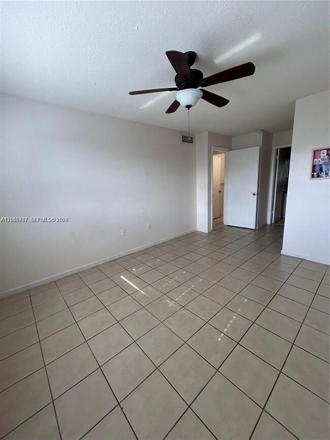 Building Photo - 15630 SW 80th St