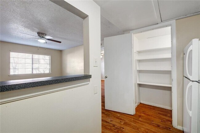 Building Photo - 1717 W 35th St