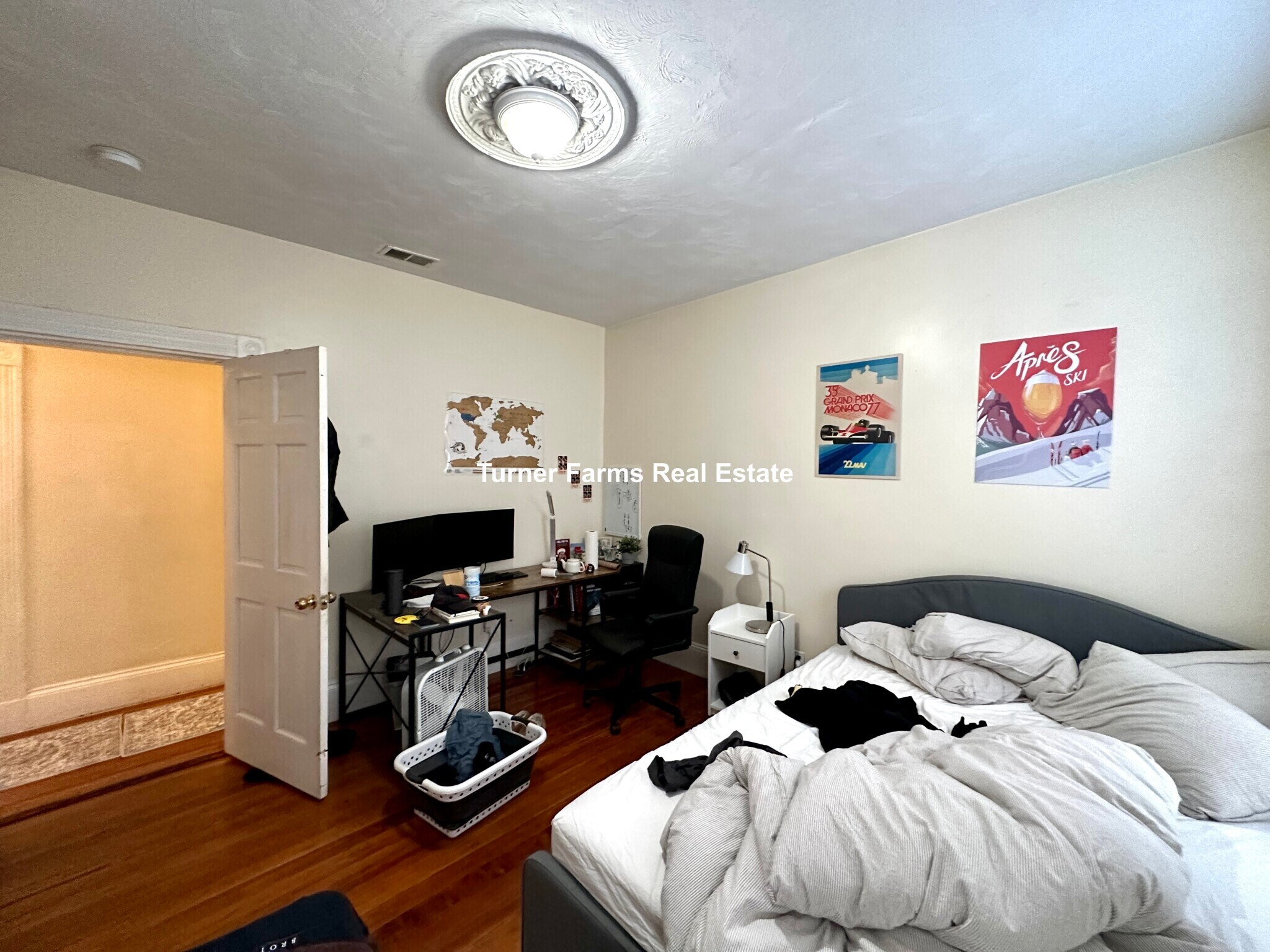 Building Photo - 8 Carmel St