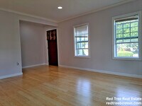 Building Photo - 158 Baker St