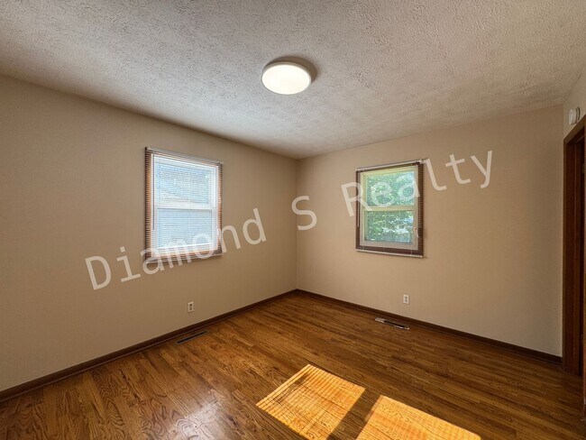 Building Photo - 1412 W Berkeley St
