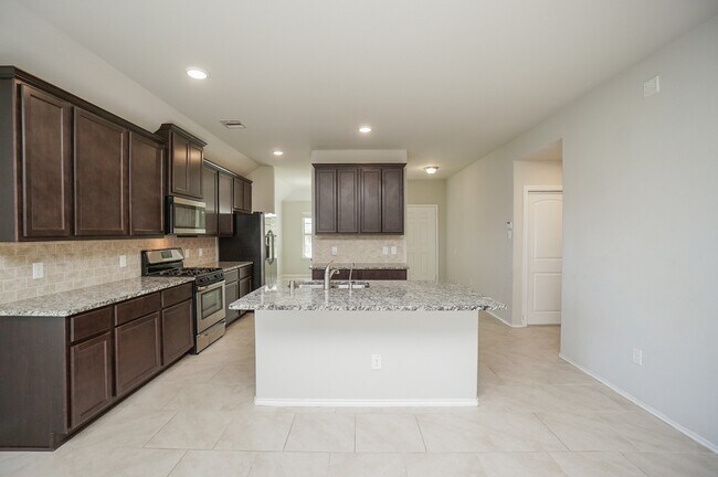 Building Photo - 4402 Modica Dr