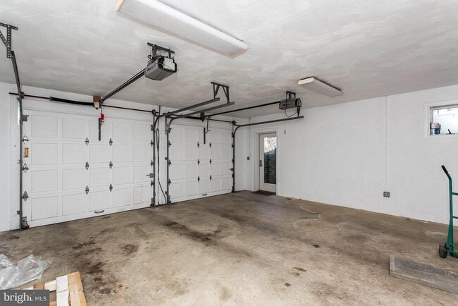Building Photo - 1103 Rolandvue Rd