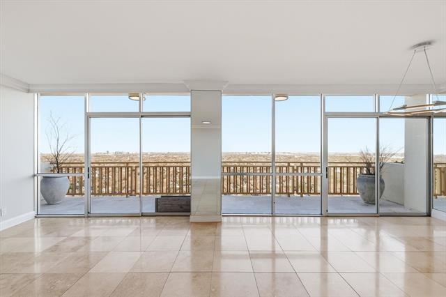 Building Photo - 6211 W Northwest Hwy