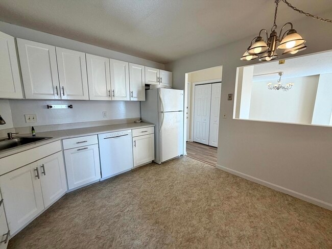 Building Photo - 151 Coolidge Ave