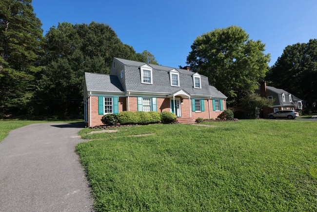 Building Photo - Incredible 2 story in West End with huge wraparound lawn