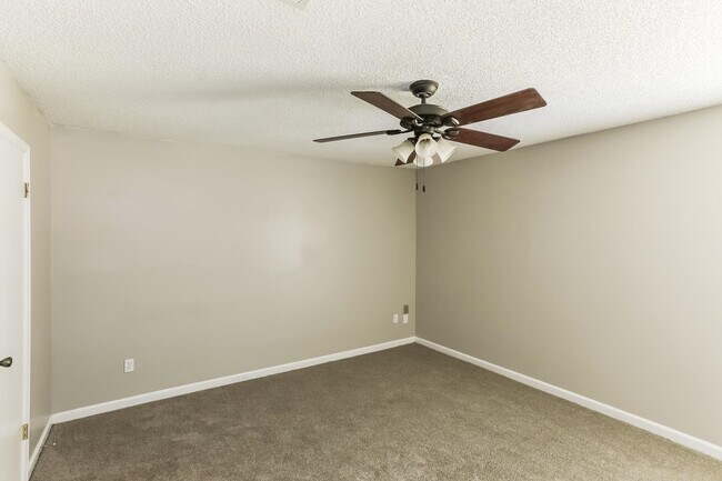 Building Photo - 4511 Country Brook Dr