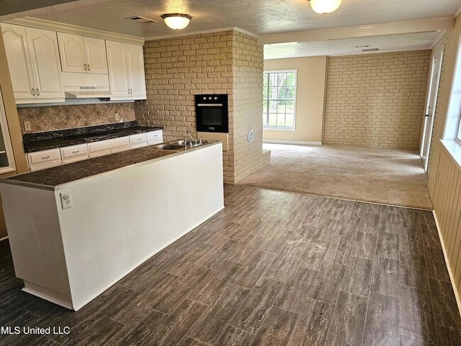 Building Photo - 12090 Newton County Martin Rd