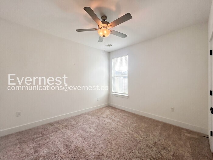Building Photo - 2311 Murano Dr