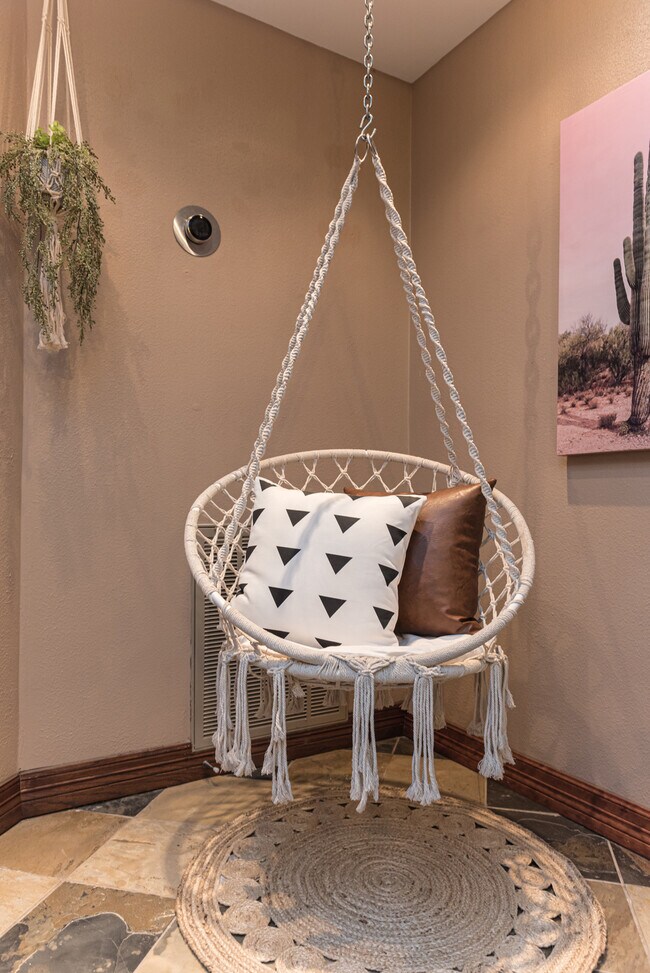 Building Photo - 20415 Linden Tree Dr