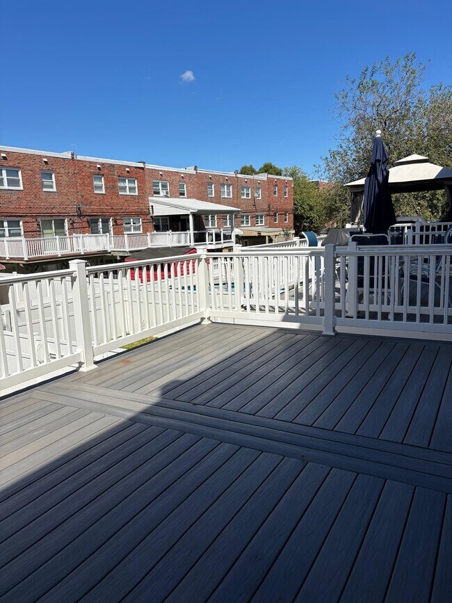 Building Photo - 12406 Dunks Ferry Rd