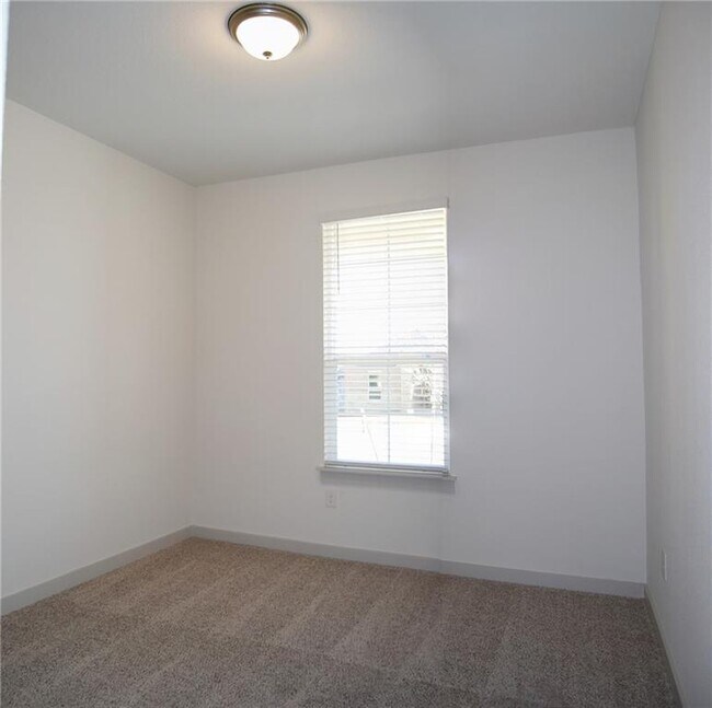 Building Photo - 640 Peace Pipe Way