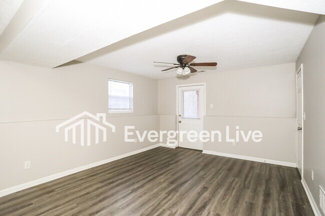 Building Photo - 34 Timberline Ct