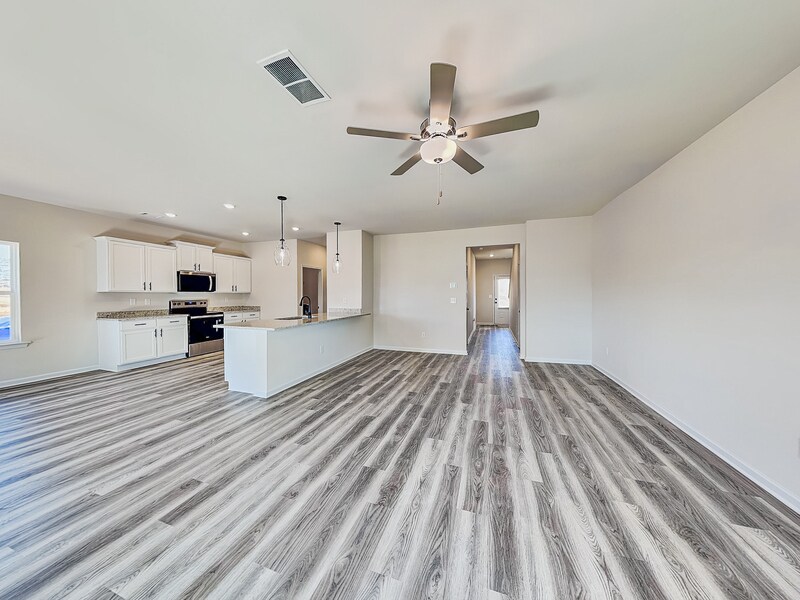 Building Photo - 700 Plant Rd