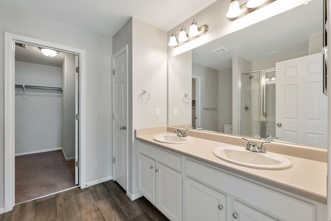 Building Photo - Modern 3BR Townhome in Avion | Pool, Hot Tub & Attached Garage