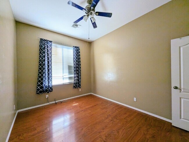 Building Photo - 3310 W Latona Rd