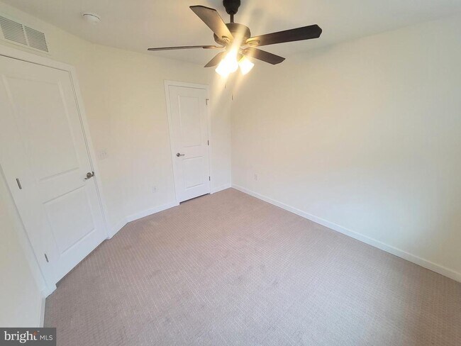 Building Photo - 1842 Boulder Dr