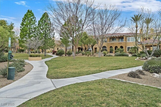 Building Photo - 825 Canterra St