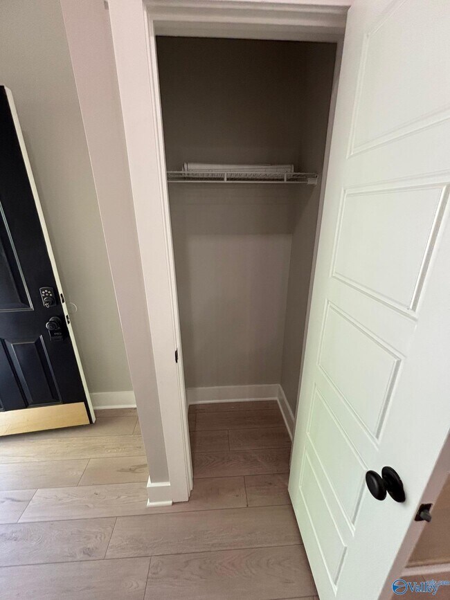 Building Photo - 245 Pine Ridge Rd