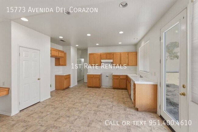 Building Photo - 15773 Avenida Del Corazon
