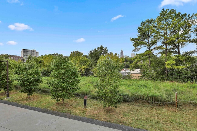 Building Photo - 675 Greenwood Ave NE