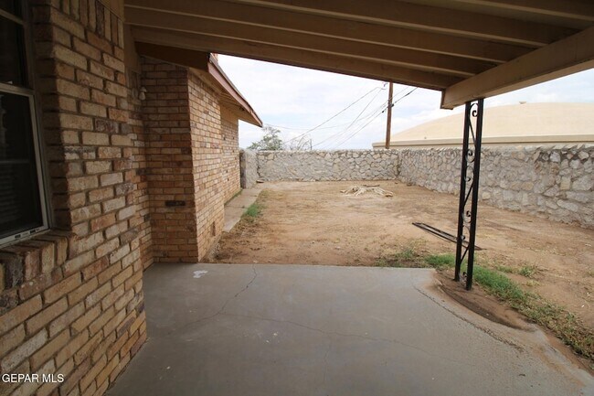 Building Photo - 3406 Moonlight Ave