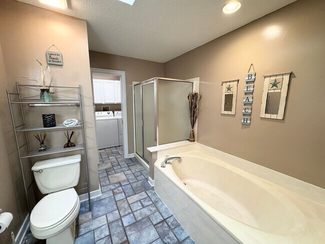 Building Photo - Longs - 3 Bedroom / 2 Bathroom Fully Furnished Home