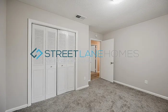 Building Photo - 5044 Old Post Rd