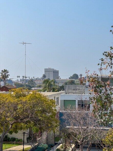 Building Photo - 1813 12th St