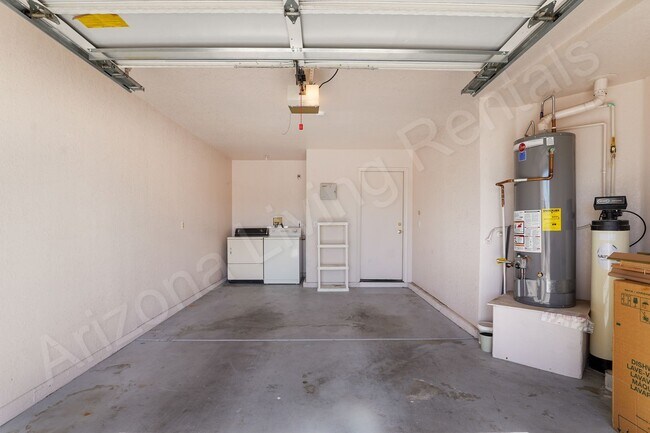 Building Photo - CONDO ON THE GREEN