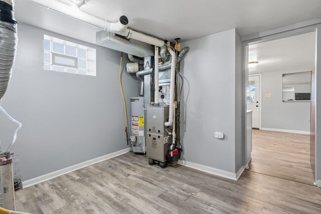 Building Photo - Newly Renovated 2 bedroom home in Carnegie available now!
