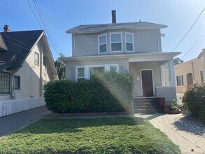 Building Photo - Wait until you see this!