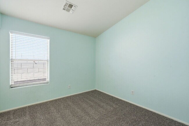 Building Photo - 40310 W Novak Ln