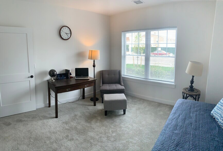 Bedroom 2 - 68 Park Ave