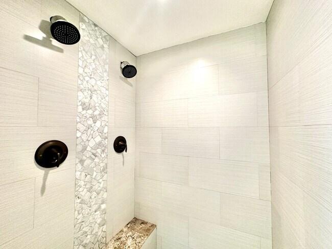 Building Photo - 1107 W Braddock St