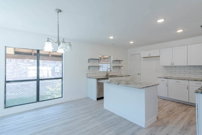 Building Photo - 3931 Abilene St