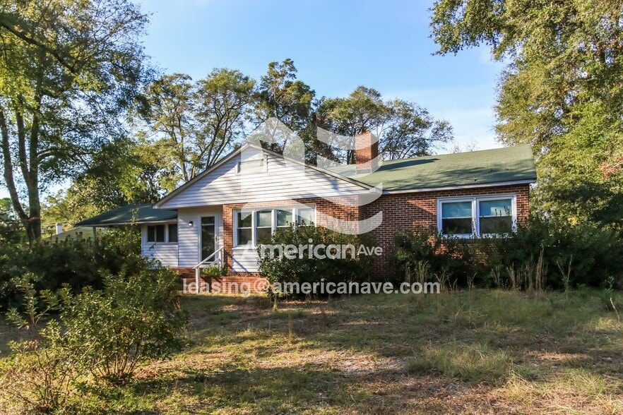 Building Photo - 16 Erskine Ln