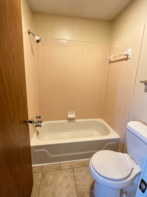 Building Photo - 155 Marilyn Dr