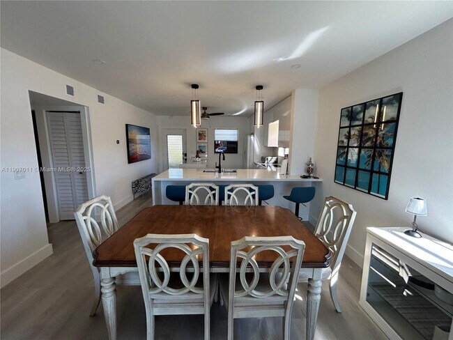 Building Photo - 200 Berkley Rd