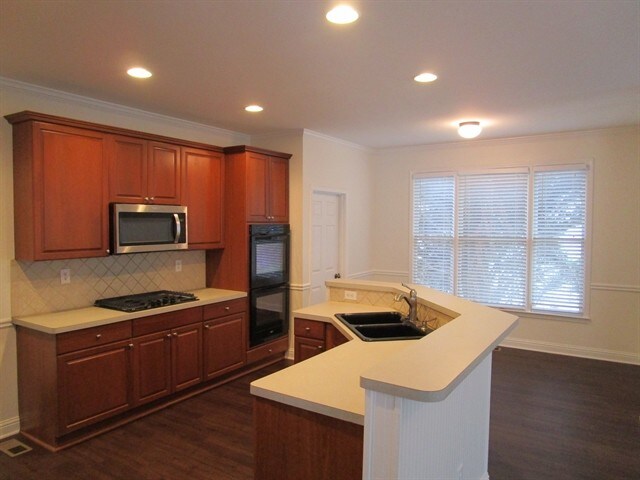 Building Photo - 3188 Creek Trace W