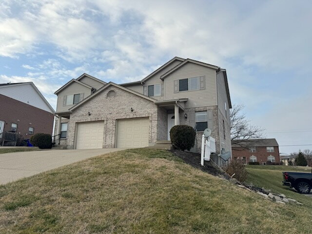 Building Photo - Charming 3 Bedroom Duplex