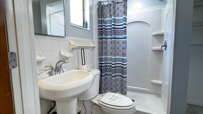 Building Photo - Charming 3-Bedroom Home in Dunnellon – Spacious Living with Modern Comforts!