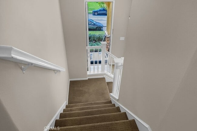 Building Photo - 210 Timberwood