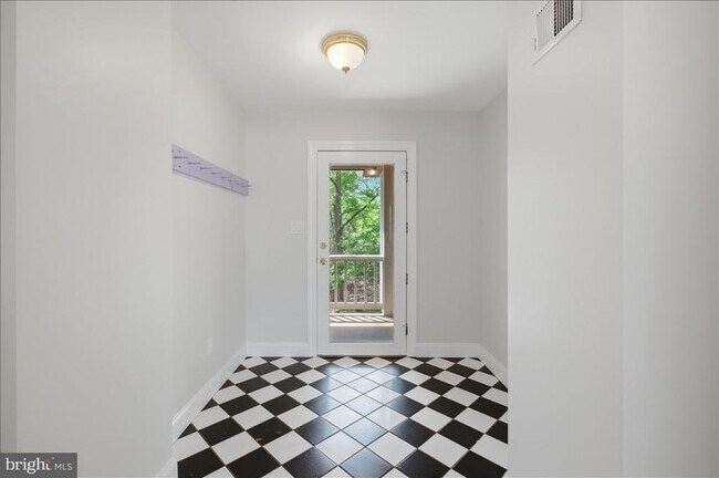 Building Photo - 5736 8th Rd N