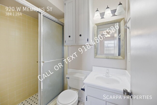 Building Photo - 920 W Memphis St