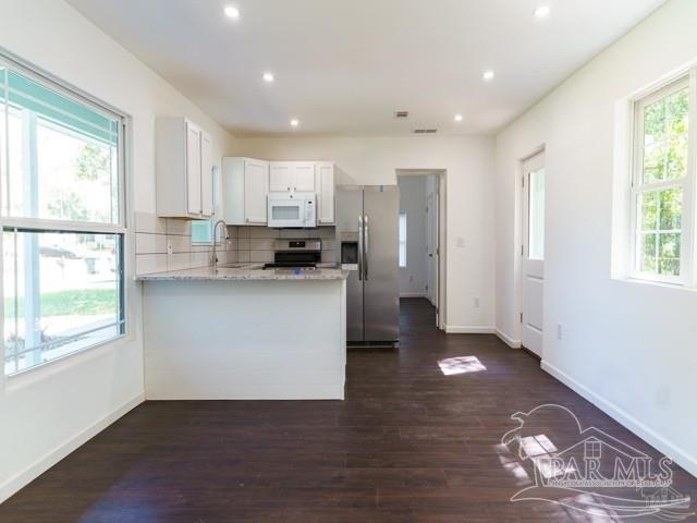 Building Photo - 4513 Versailles Dr