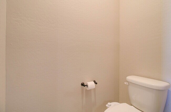 Building Photo - 42098 W Balsa Dr